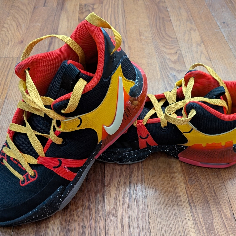 Nike LeBron Witness 7 Low Black Bright Crimson Speckled